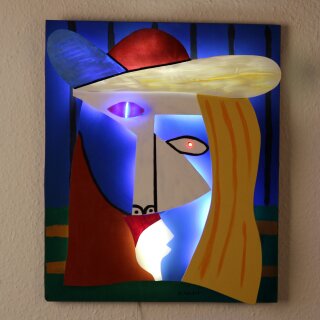 LED-Lichtplastik Motiv im Stile von Pablo Picasso Frau mit Hut Acrylglas und Holz 550×460×80mm