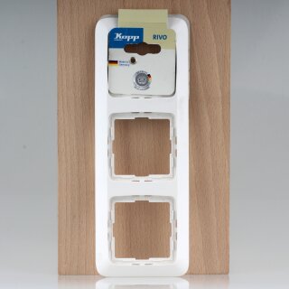 Kopp Rivo Abdeckrahmen 3-fach Weiß ähnlich RAL 9010 220x80 mm IP20 4043.1706.1