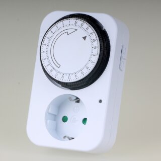 Elektromechanische Steckdosen Zeitschaltuhr weiß mit 24 h-Tagesprogramm IP20