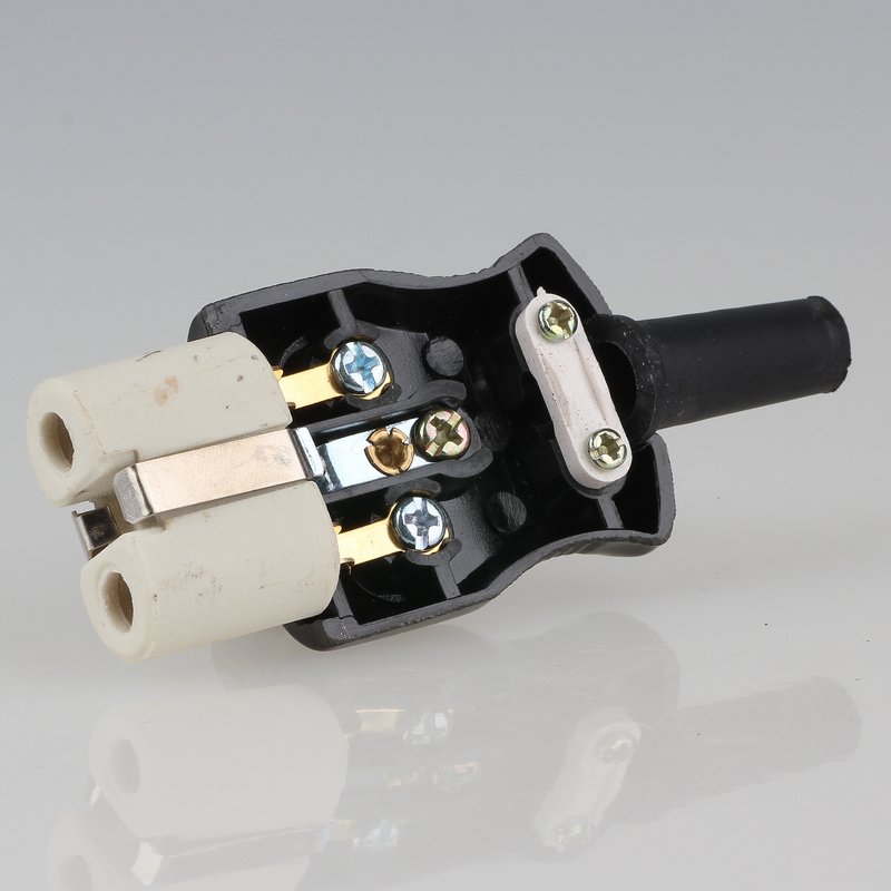 alter Gerätestecker für Steckdose Kabel Bakelit 10A 250 Volt Stecker