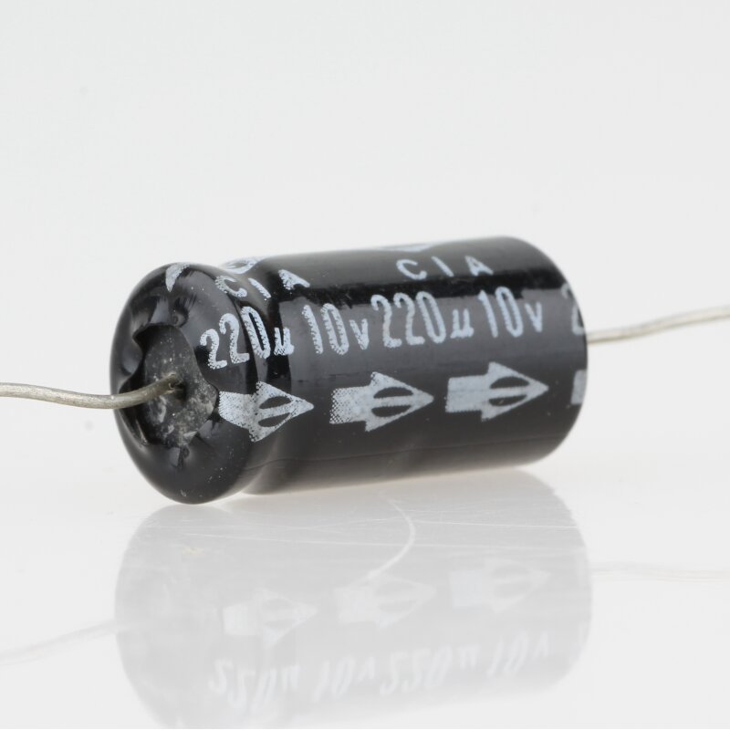 Конденсатор 220uf 10v