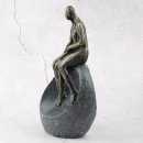 Deko Design Skulptur Figur "Moment" aus Polypropylen 27cm bronzefarben