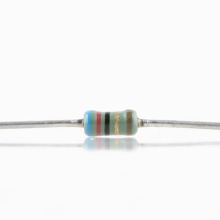62 Ohm 0.5W 1% Widerstand